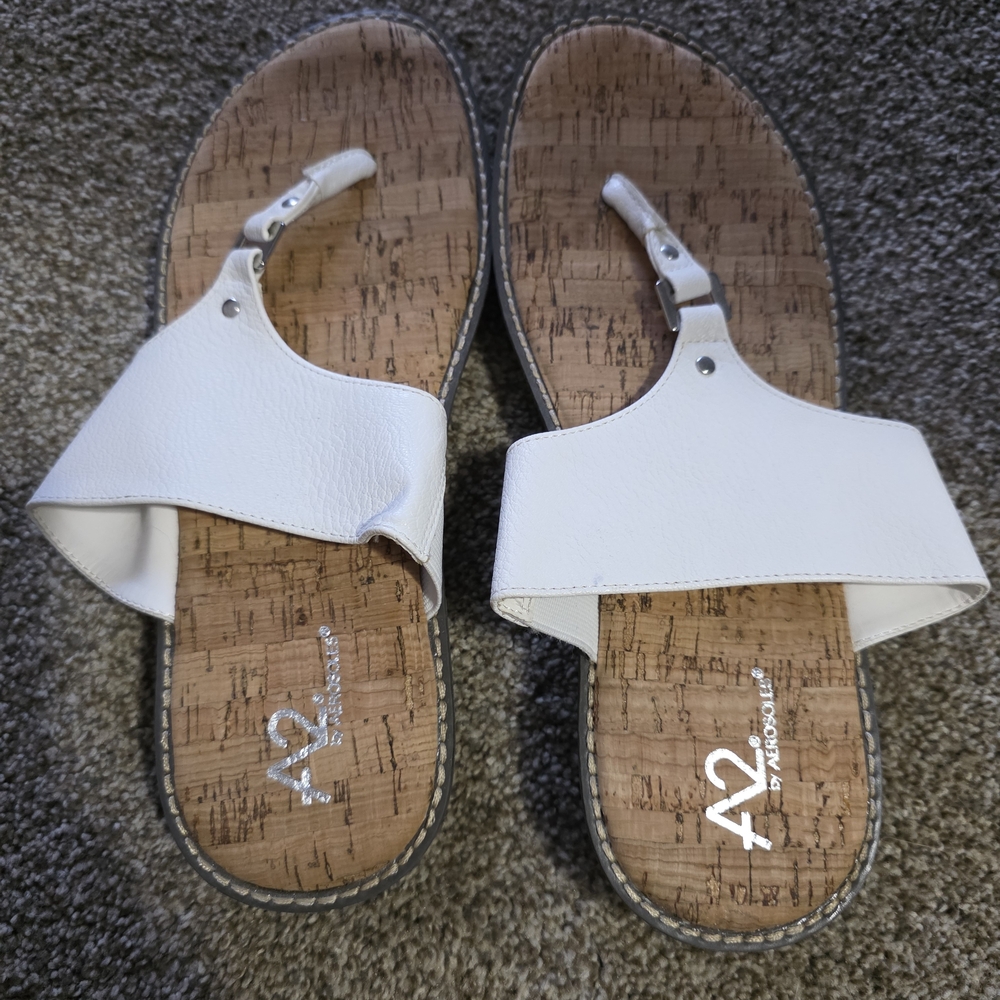 A2 By Aerosoles White Slide Sandals